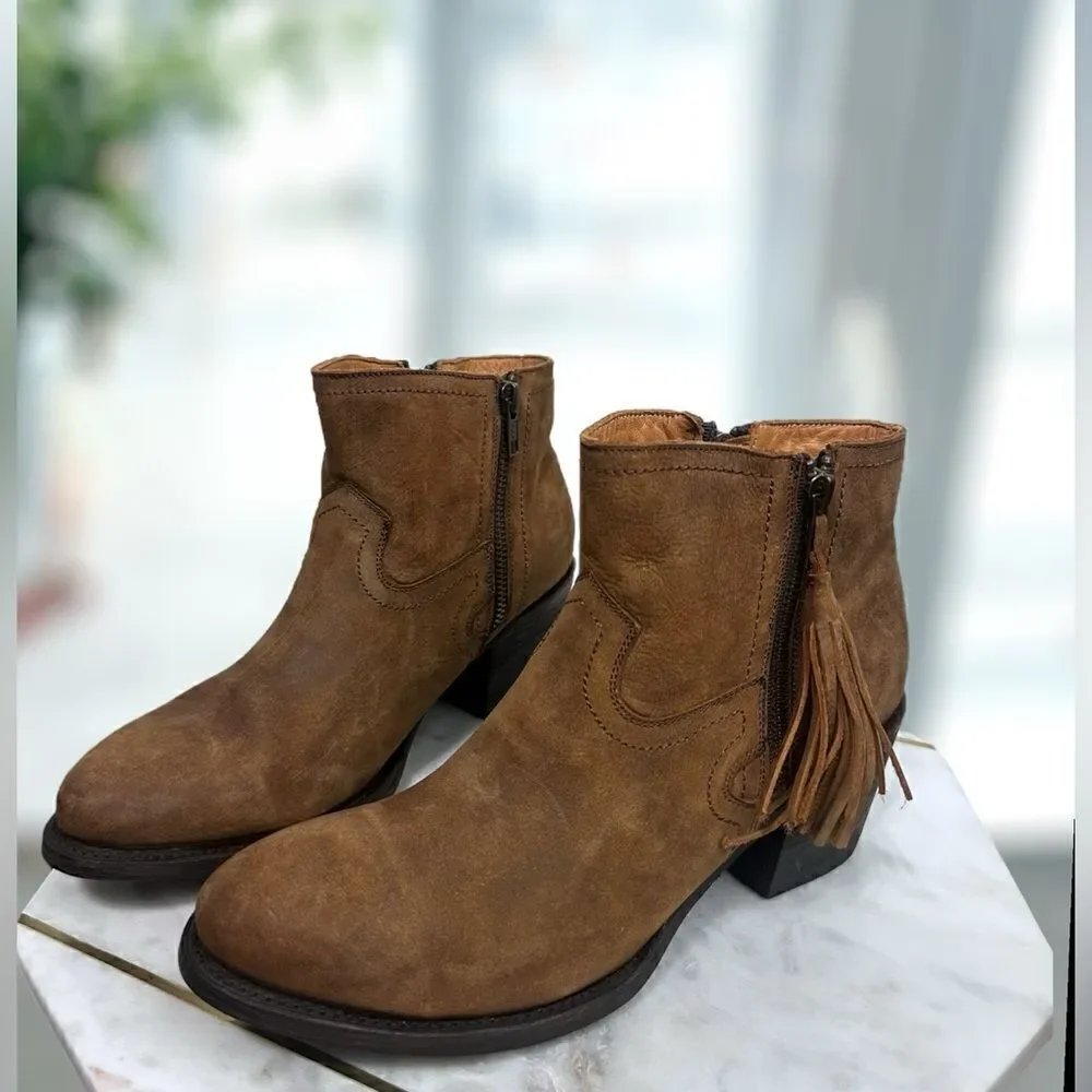 Anthropologie BASKE FRINGED WESTERN Handmade leather Goodyear Welt Boot Size 8